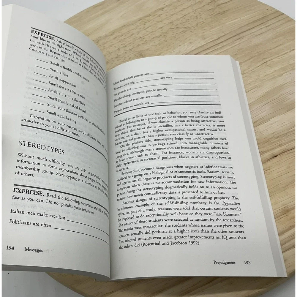 Messages The Communication Skills Book 3rd Edition Self-Help Paperback‎ McKay